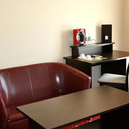 Hotel Korona 3*