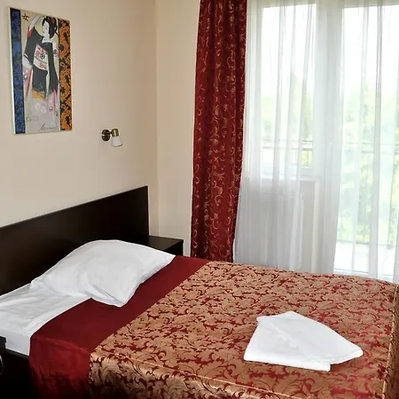 Hotel Korona 3*