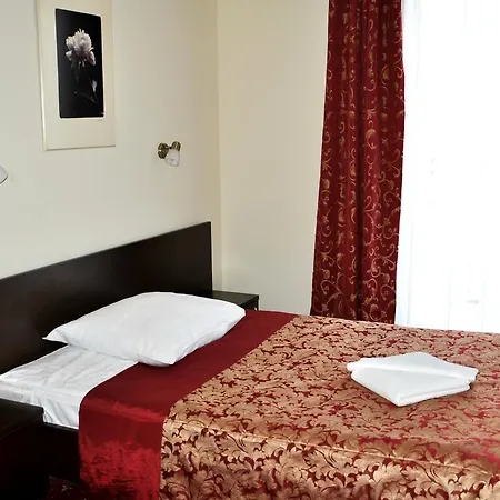 Hotel Korona 3*