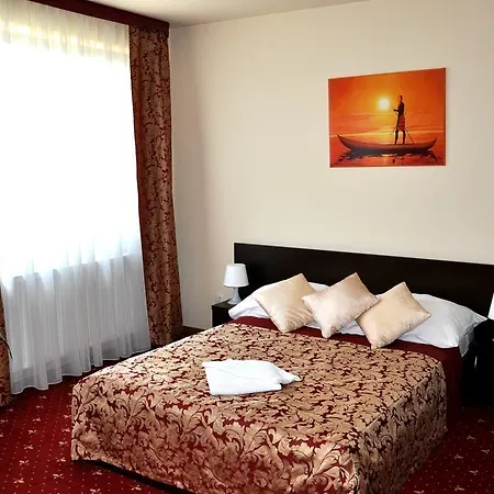 Hotel Korona 3*