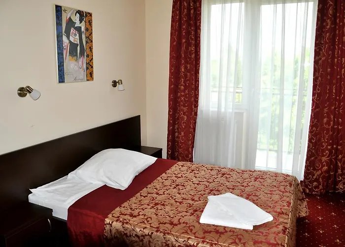 Hotel Korona 3*