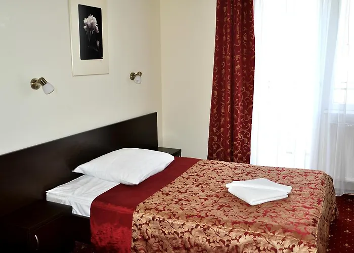 Hotel Korona 3*